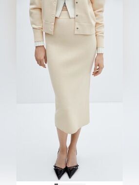NWT MANGO MNG ECRU SLIT KNITTED SKIRT SIZE SMALL